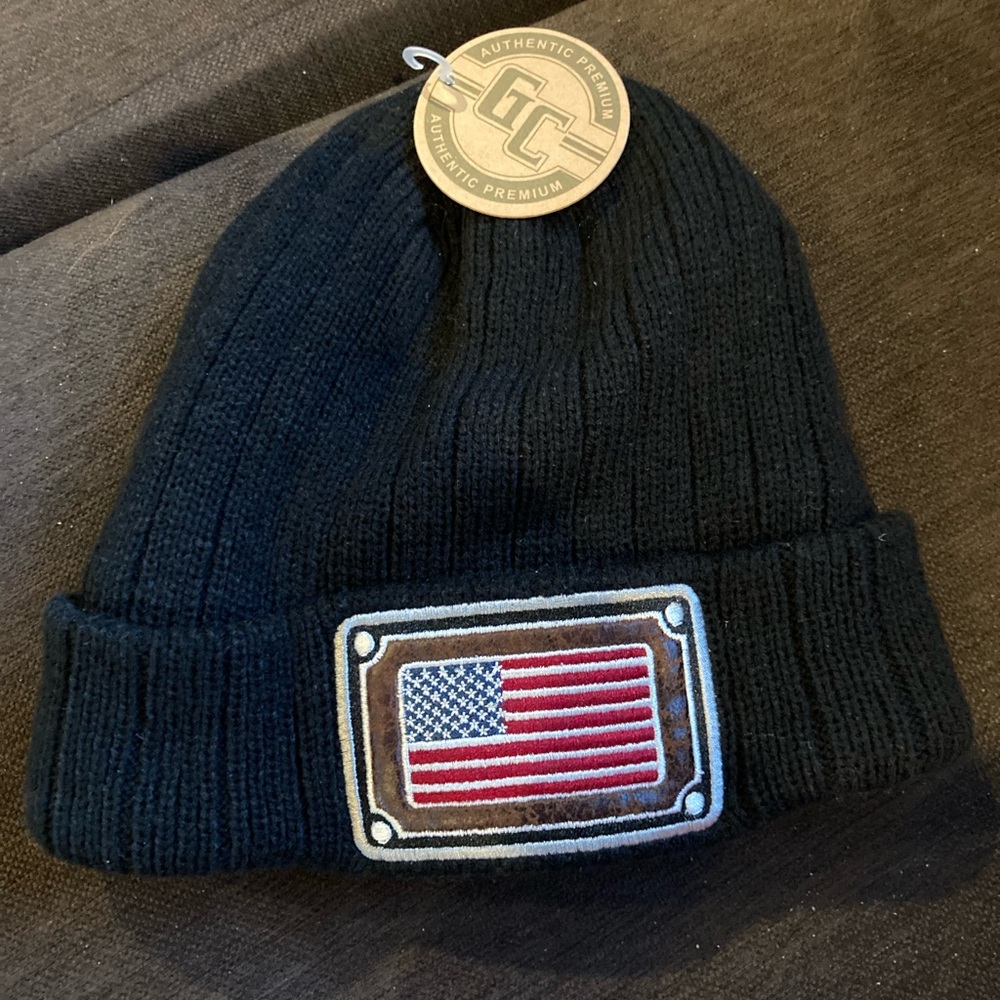 Black NWT American flag knit beanie hat